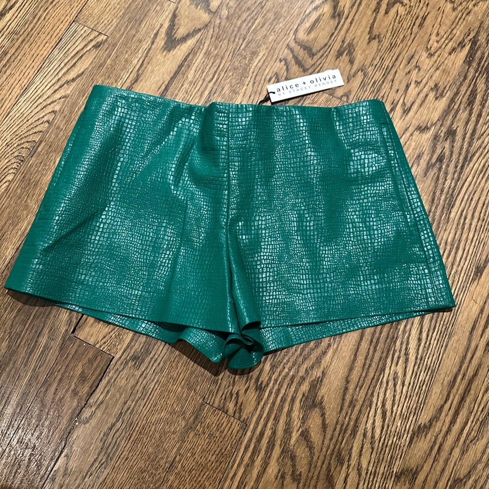 Alice + Olivia NWT Green Faux Croc Shorts
